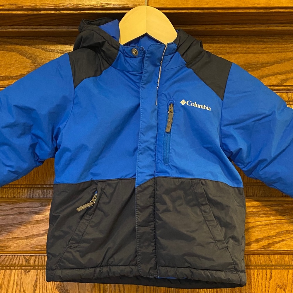 Columbia “Lightning Lift” Boys 3T Jacket – Blue & Navy